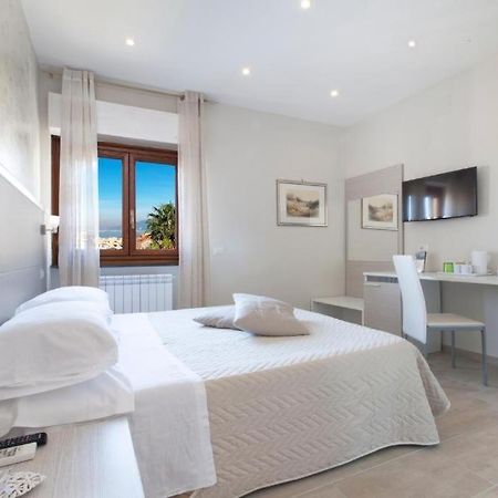 Sun And Sea Vacation Hotel Sorrento Bagian luar foto